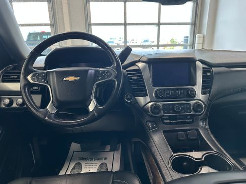 Used 2017 Chevrolet Suburban LT w/ LT Signature Package AWD/4WD image 18