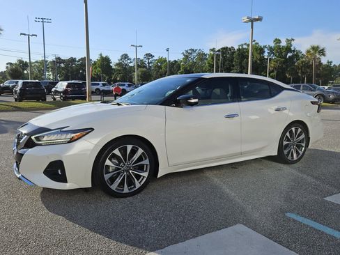 Used 2023 Nissan Maxima Platinum w/ Sport Mat Group FWD image 2