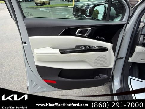 Used 2022 Kia Carnival SX FWD image 27