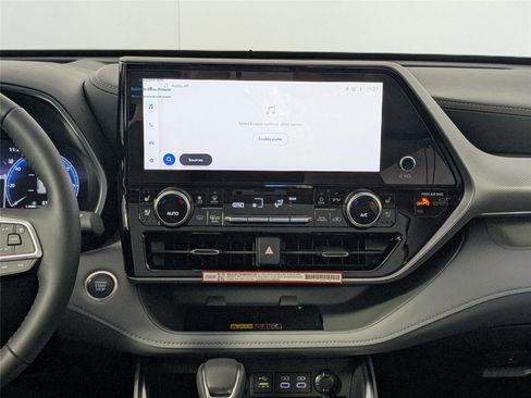 New 2026 Toyota Highlander Platinum image 27
