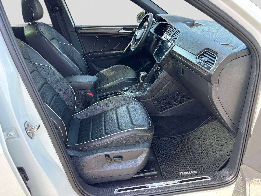 Used 2023 Volkswagen Tiguan SEL R-Line AWD/4WD image 18