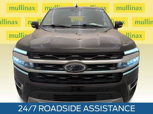Used 2024 Ford Expedition Max Limited image 14