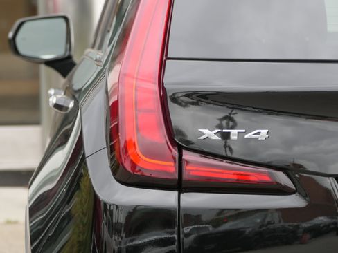 Certified 2023 Cadillac XT4 Premium Luxury w/ Technology Package FWD image 5