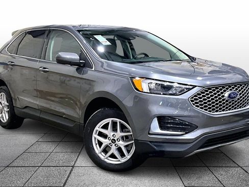 Used 2024 Ford Edge SEL image 2