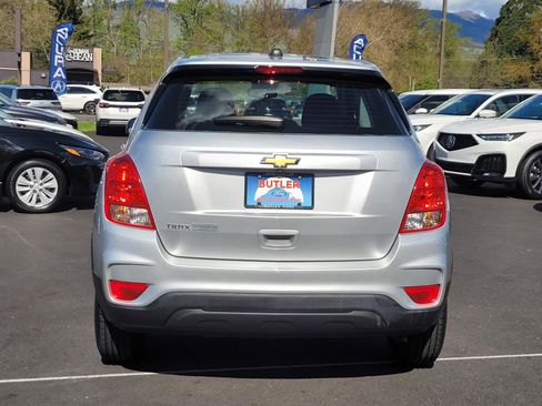 Used 2017 Chevrolet Trax LS FWD image 6