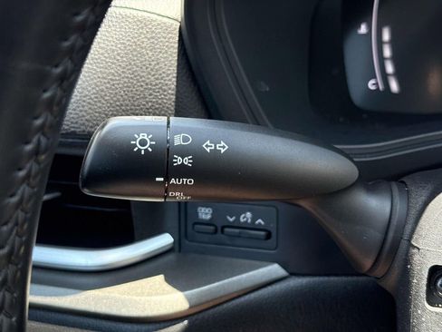 Used 2024 Toyota Grand Highlander AWD image 39