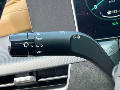 Used 2025 Hyundai Sonata Limited image 25