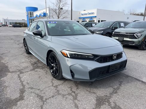 Used 2025 Honda Civic Sport image 7