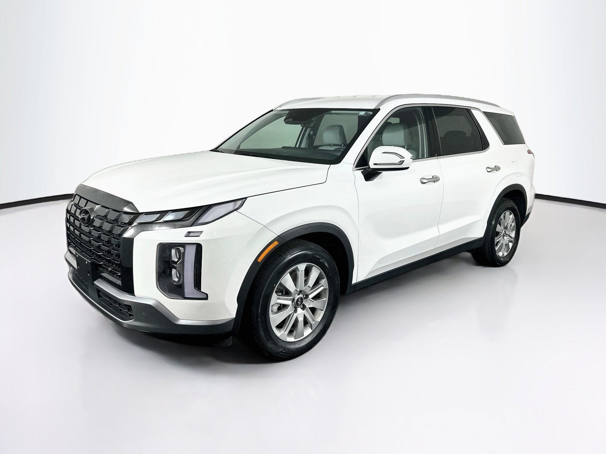 Used 2024 Hyundai Palisade SEL FWD image 3