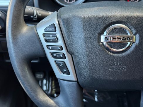 Used 2019 Nissan Titan SV AWD/4WD image 18