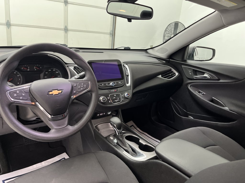 Used 2021 Chevrolet Malibu LS FWD image 14