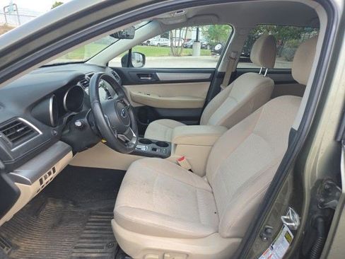 Used 2019 Subaru Outback 2.5i Premium AWD/4WD image 11