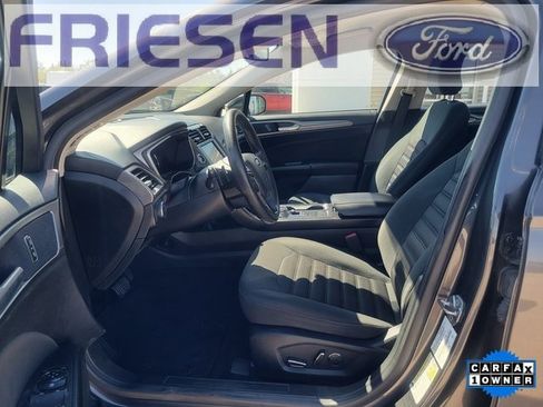 Used 2019 Ford Fusion SE image 11