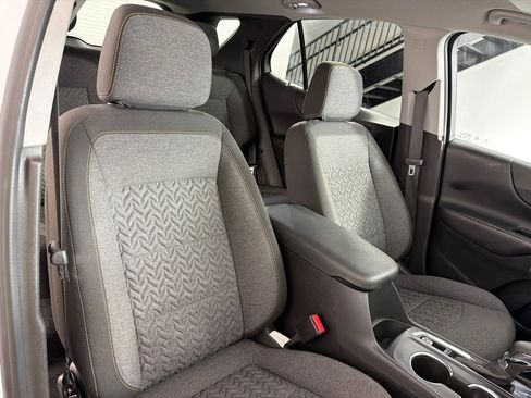 Used 2022 Chevrolet Equinox LT FWD image 23