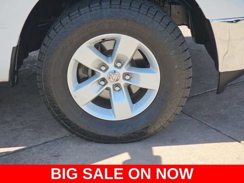 Used 2022 RAM 1500 Classic SLT w/ Electronics Group AWD/4WD image 37