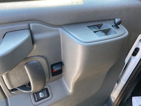 Used 2024 GMC Savana 2500 Extended w/ Driver Convenience Package image 14