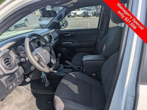 Used 2016 Toyota Tacoma TRD Sport w/ Towing Package AWD/4WD image 14