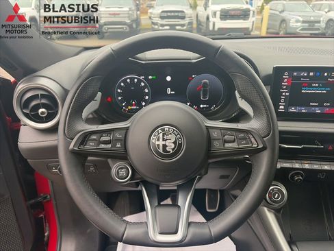 Used 2024 Alfa Romeo Tonale Veloce AWD/4WD image 24