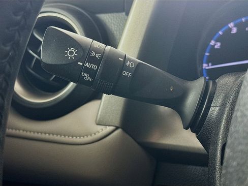 Used 2018 Toyota RAV4 XLE image 12