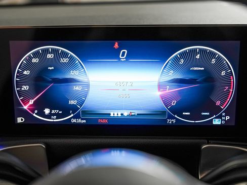 Certified 2025 Mercedes-Benz GLB 250 image 17