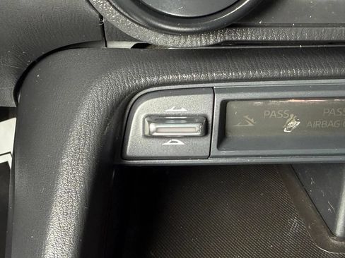 Used 2017 MAZDA MX-5 Miata RF Club RWD image 29