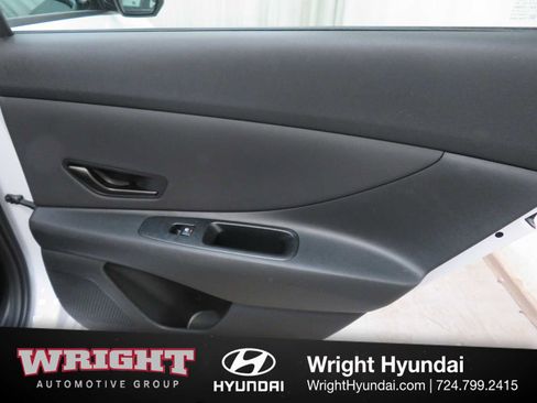 Certified 2025 Hyundai Elantra Sport image 15