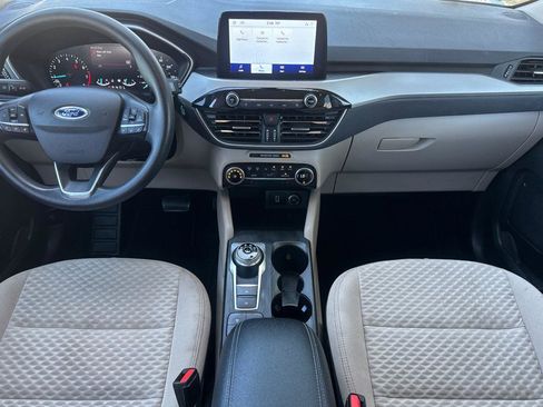 Certified 2020 Ford Escape SE FWD image 3