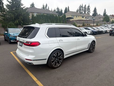 Used 2022 BMW X7 xDrive40i w/ Executive Package AWD/4WD image 4