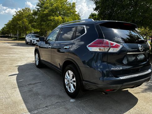 Used 2016 Nissan Rogue SV FWD image 8
