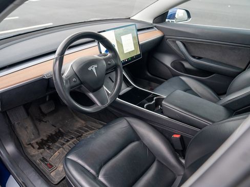 Used 2019 Tesla Model 3 Long Range image 4