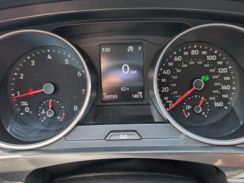 Used 2018 Volkswagen Tiguan SE w/ Panoramic Sunroof Package AWD/4WD image 12