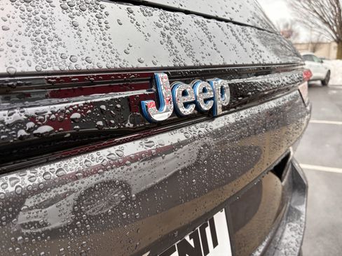 Used 2023 Jeep Grand Cherokee 4WD 4xe image 10