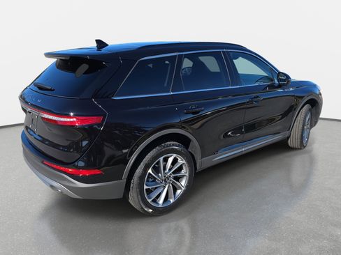 New 2026 Lincoln Corsair Premiere image 5