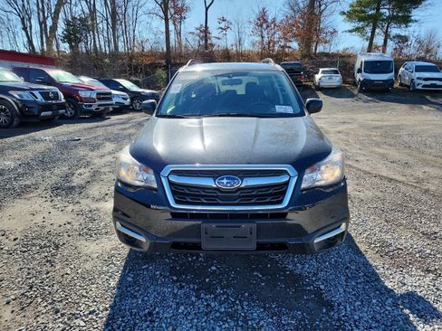 Used 2018 Subaru Forester 2.5i Premium w/ All-Weather Package image 8