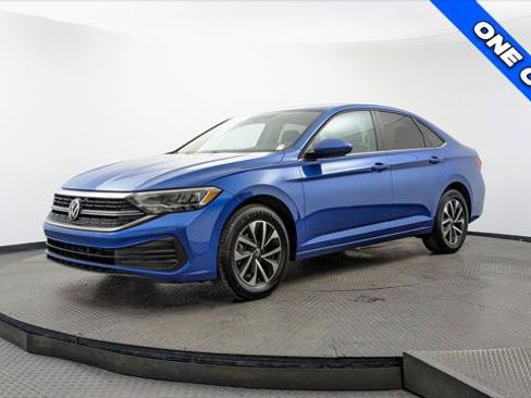 Used 2022 Volkswagen Jetta S FWD image 2