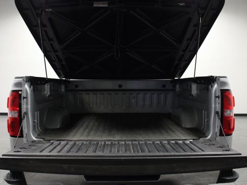 Used 2018 GMC Sierra 1500 SLE w/ SLE Value Package RWD image 14