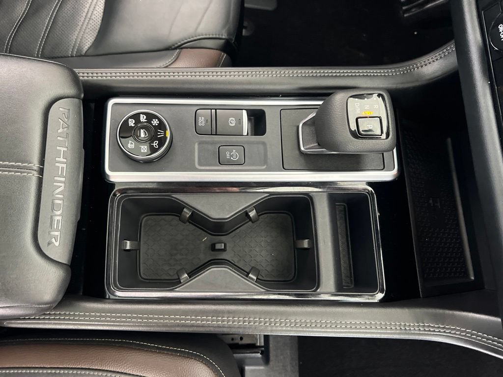 Certified 2024 Nissan Pathfinder Platinum AWD/4WD image 26