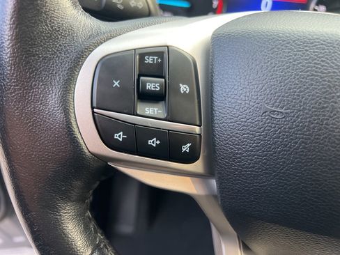 Used 2022 Ford Explorer XLT w/ Equipment Group 202A image 15