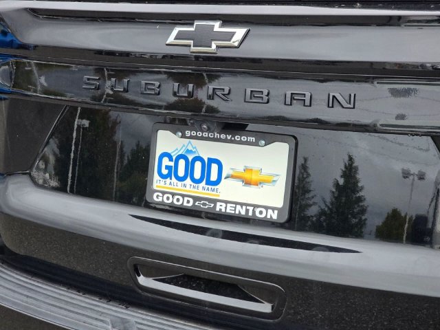 Used 2025 Chevrolet Suburban Z71 AWD/4WD image 14