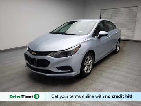 Used 2017 Chevrolet Cruze LT FWD image 1
