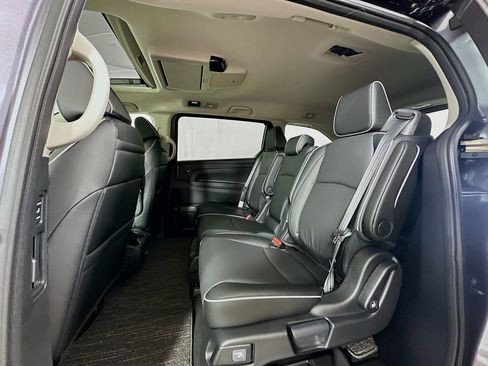 New 2026 Honda Odyssey Touring image 17