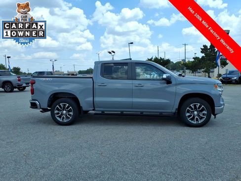 Used 2024 Chevrolet Silverado 1500 LT AWD/4WD image 6