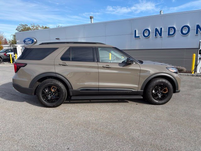 Used 2026 Ford Explorer Tremor w/ Tremor Ultimate Package AWD/4WD image 2