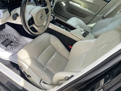 Used 2019 Volvo S60 T6 Momentum w/ Premium Package AWD/4WD image 10