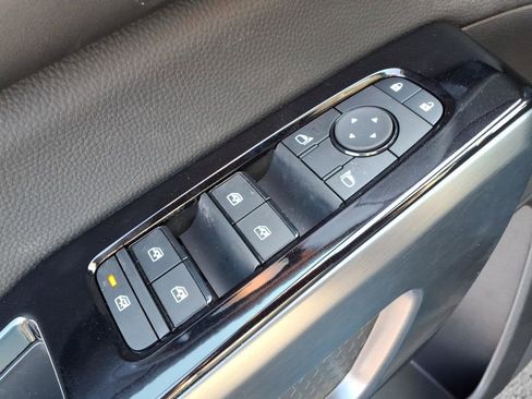 New 2026 Nissan Pathfinder SL image 17