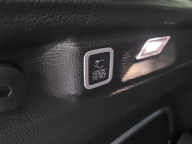 Used 2022 Jeep Grand Cherokee L Limited AWD/4WD image 17