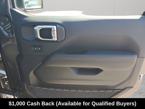 New 2026 Jeep Wrangler Sahara AWD/4WD image 15