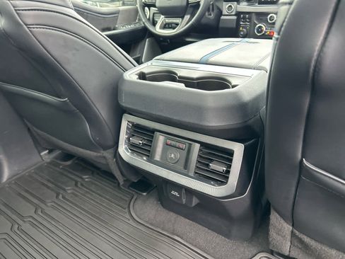 Certified 2025 Ford F350 Platinum image 22