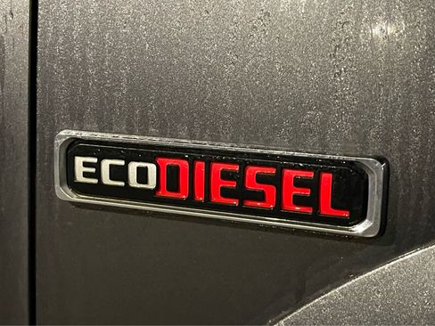 Used 2017 RAM 1500 Laramie w/ Convenience Group image 9