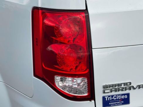 Used 2016 Dodge Grand Caravan SE w/ Quick Order Package 29E SE image 10